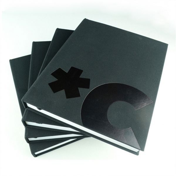 Soubor:Hardcover notebook printing (3).jpg